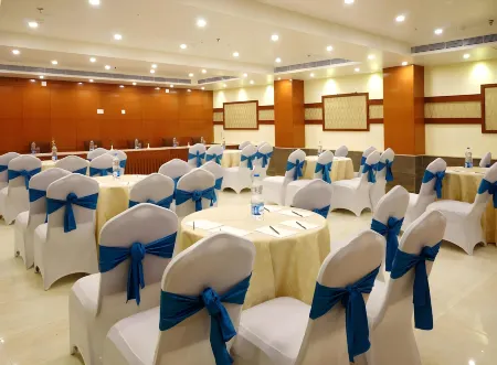 Amalfi Grand Отели в г. Патна