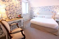 Logis - Hôtel & Restaurant du Tribunal Hotels in Mortagne-au-Perche
