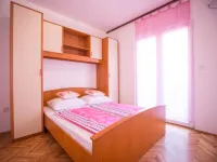 Apartments Zora Hotels in Kampor
