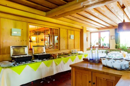 Deva Hotel-Restaurant Fischerwirt Inklusive Chiemgau Card Отели в г. Берген