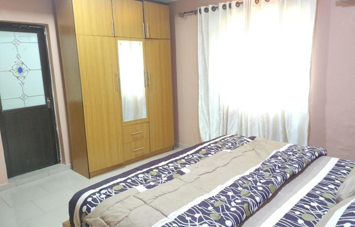 Abeokuta 2-Bed House Sleeps 4 with Free Parking