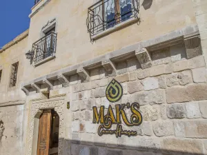 Mak's Cave House