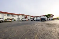 Hermiston Inn & Suites - parking