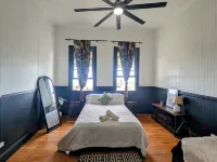 Howzit Hostels Hawaii