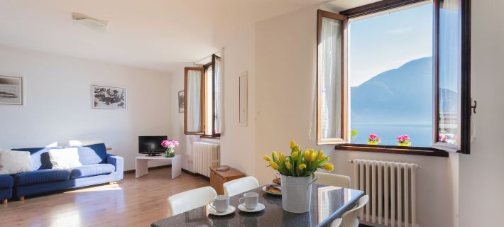 Family Lake Apartment by Rent All Como Ξενοδοχεία στην πόλη Tremezzina