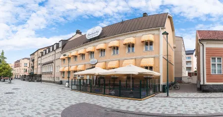 Pietarsaaren Kaupunginhotelli Отели в г. Пиетарсаари