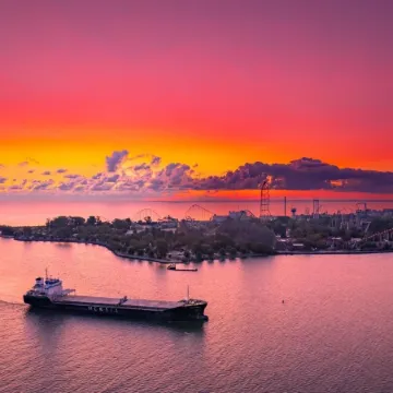 Anchor Bay Inn and Suites