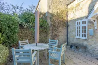 Jasmine Cottage-2BD in Heart of Bourton Hotels in Лоуэр Слотер