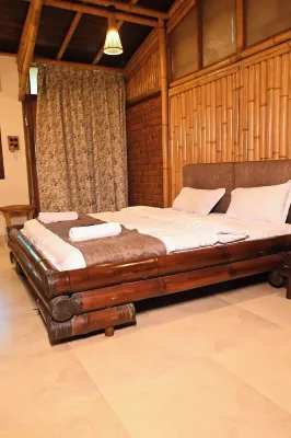 Bamboo and Bricks Resort, Panshet Hotels in Varoti Kh.