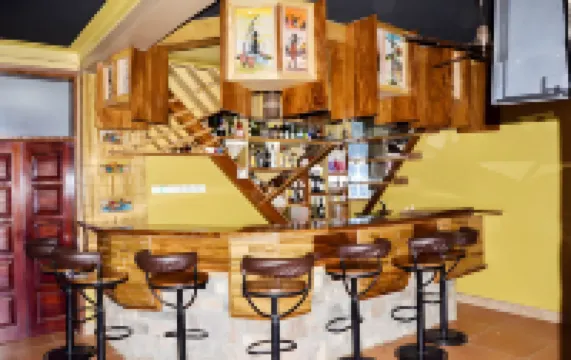 เฮนโด โฮเทล