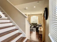 Sleeps 14 5Br w King Beds, Pool & Game Room