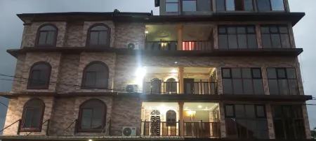 KalBock Apartment Отели в г. Грэйтер Монровия