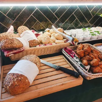 Hotel Wielopole Отели рядом с достопримечательностью «Базилика Святой Троицы»