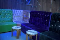 Royal Winners Hotel - Bars