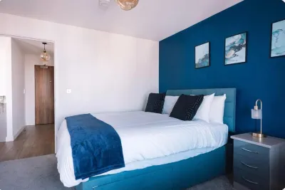 City Centre Appt-sleeps 5-free Parking & Free Wifi Hotels in The Westside