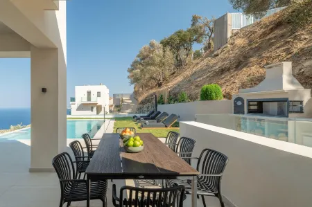 Luxury  Villa  Verde