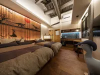 Traditional Japanese House Dino-Saur Hotels in Sakai