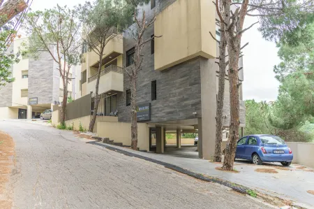 Orano -Chic 2-Bedroom Apt in Bsalim