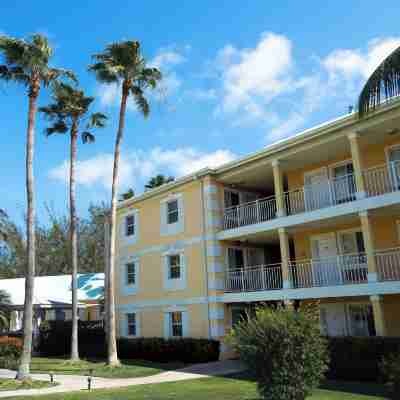 Sunshine Suites Resort Hotel Exterior