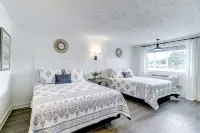 Deltaville Dockside Inn