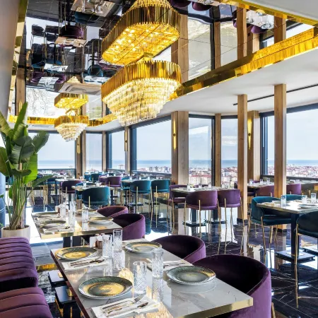 Rossi Luxury Hotel