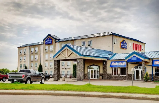 薩斯喀徹温堡湖景套房酒店