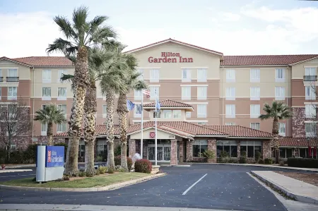 Hilton Garden Inn St. George Отели рядом с достопримечательностью «Ред Хилс Десерт Гарден»