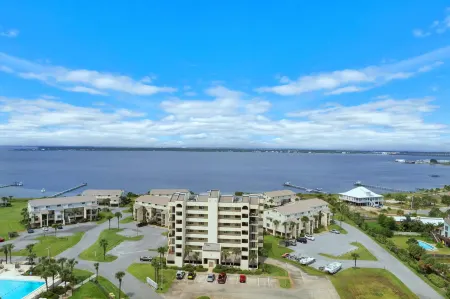 Santa Rosa Towers Unit 1202 Отели рядом с достопримечательностью «Pensacola Beach Gulf Side Artificial Reef»