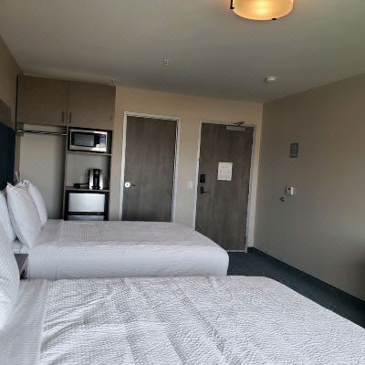 Exclusive Room (Lopez Deluxe Suite) Salish Inn Promo Code