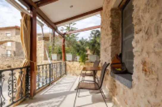 Traditional Luxury Villa Retreat in Pidasos Hoteles en Pylos