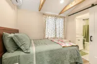 Charming 1-bdrm newly built upscale Cottage with WiFi, AC in peaceful Northglenn