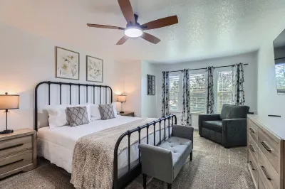 Gorgeous 5BR Gem w/Arcade•Lackland BMT•Seaworld Hotel dekat Stapleton Park