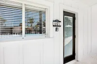 Pelican Post at Anna Maria Island Inn Hotels in Holmes Beach