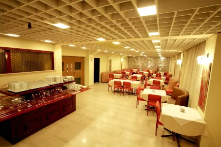 Grand Hotel Loutraki