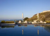 Mayu Suites - Rooftop Pools