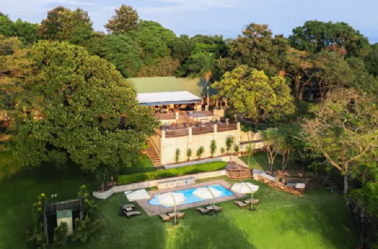 Chestnut Country Lodge Hotels in 