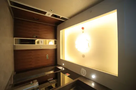 The Byke Delotel Отели рядом с достопримечательностью «Глобал Випассана Пагода»