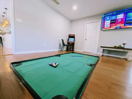 460 Holt Отели в г. Восток Кобб