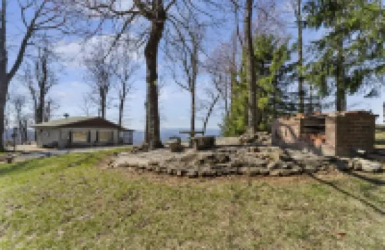 Secluded Cozy Cabin with Hot Tub