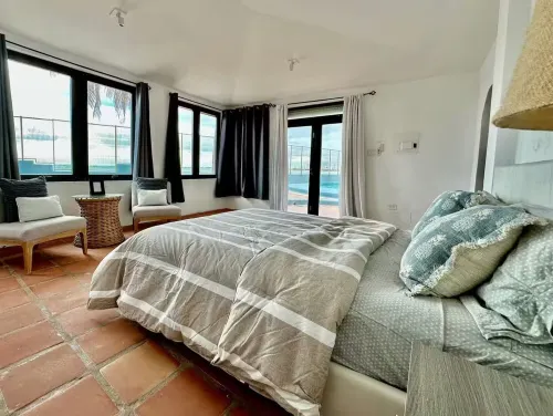 Casa Sirena - Oceanfront Escape in San Juan