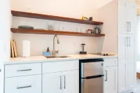 Modern Studio with Great view, Pool, close to beach
