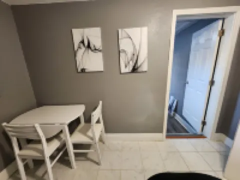 Cozy studio in pleasant Bradenton with WiFi, AC