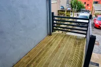 Lovely one bedroom flat with free parking town center