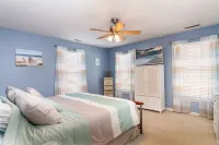 1 Block to Beach and Boardwalk "Between the Piers"