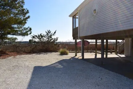 Beechnut Villa-Waterfront-Cozy