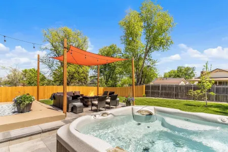 Denver Retreat w/ Hot Tub & Game Room – Sleeps 14 ~ 6 Br