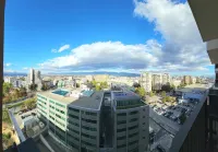 Diamond Residences 10th fl. Lux Apt. w/ City view and Free Parking