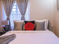 Charming 1-bedroom apartment within St. John’s Hotels near Judge's Sugar Windmill Tower