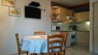 Apartment 2: Holiday apartment in a quiet private property
