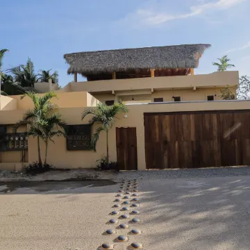 Casa Hermoso Cariño: Ballard Bungalow